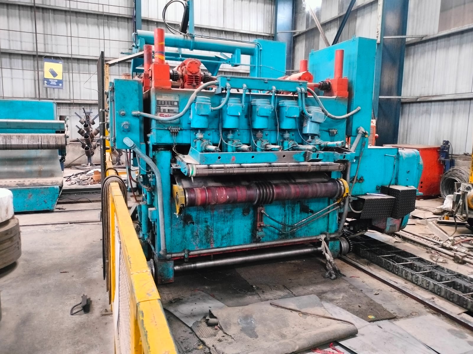 Herr Voss entry coil saddle and hydraulic loading car